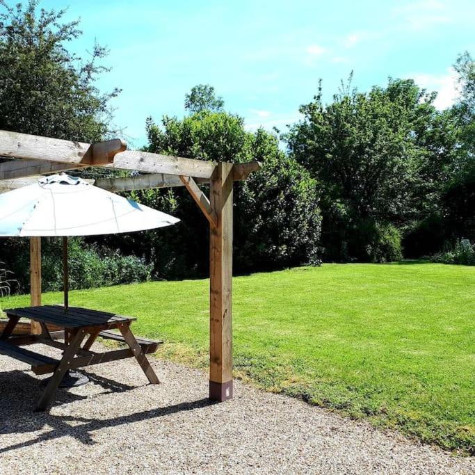 Bretforton Host & Stay - Clara Cottage מראה חיצוני תמונה